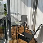 Sunset Apartment, Roduga Korter Uues Majas!