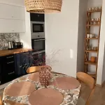 Sunset Apartment, Roduga Korter Uues Majas! *