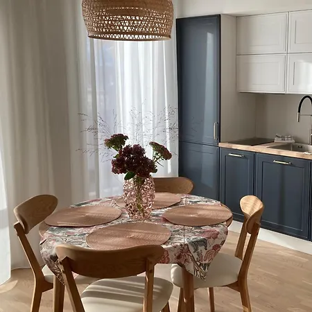 Apartment Sunset Apartment, Roduga Korter Uues Majas! *