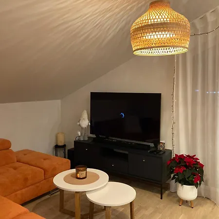 Apartment Sunset Apartment, Roduga Korter Uues Majas! *