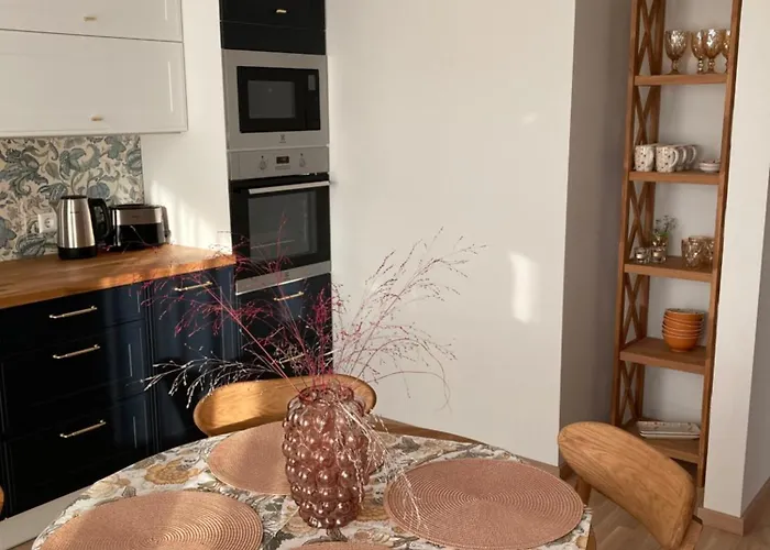 Sunset Apartment, Roduga Korter Uues Majas! *