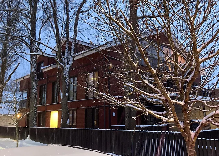 Sunset Apartment, Roduga Korter Uues Majas! *